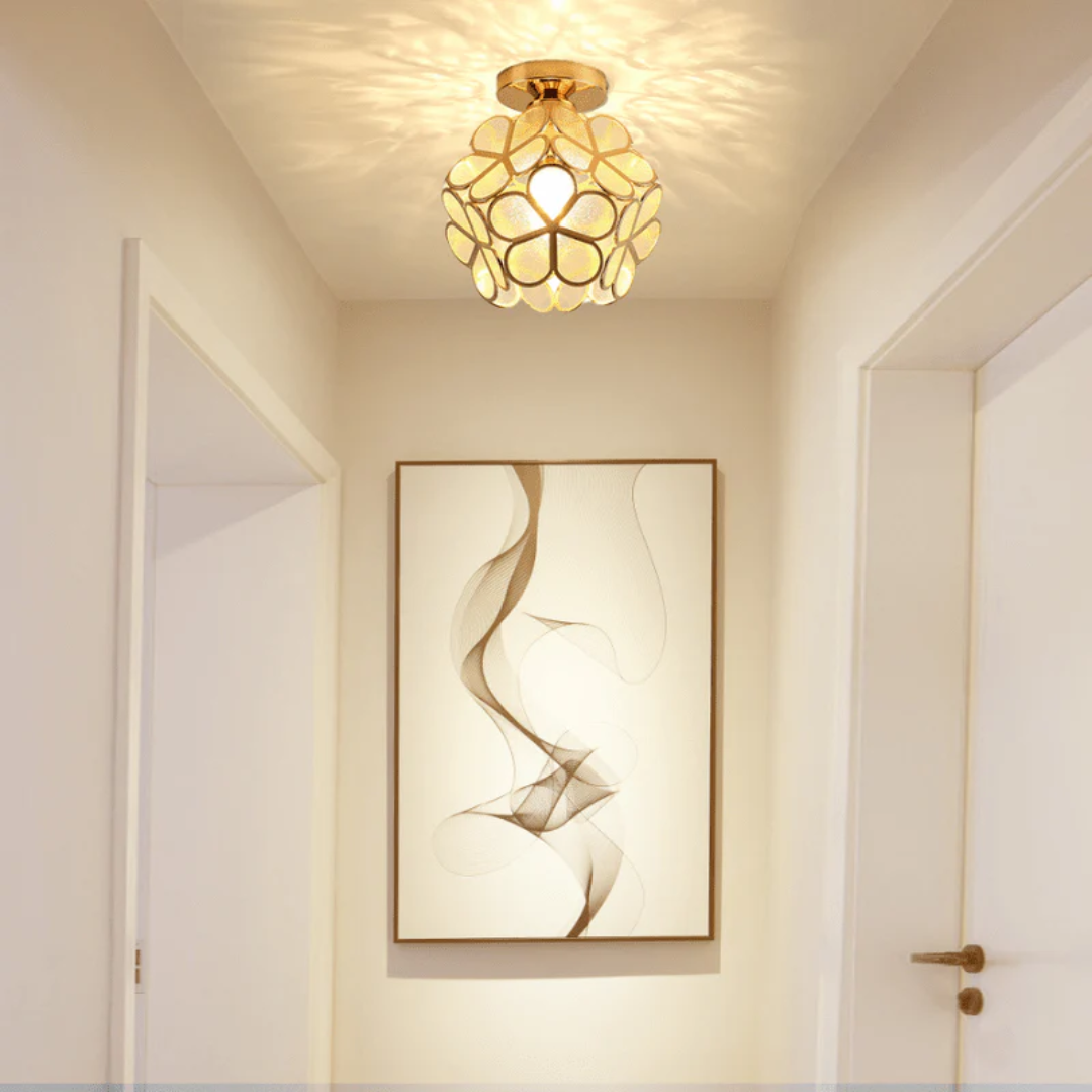 Loftlampe i Blomsterform – Delikat og Moderne Design