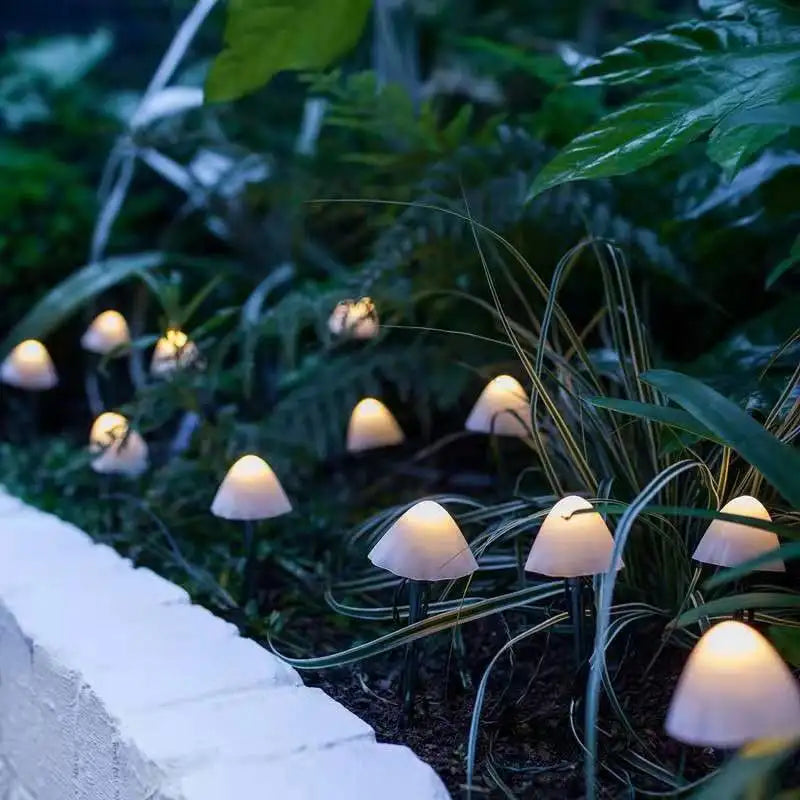 Zonnepaddenstoelen lichtslinger — nachtelijke charme & schone energie