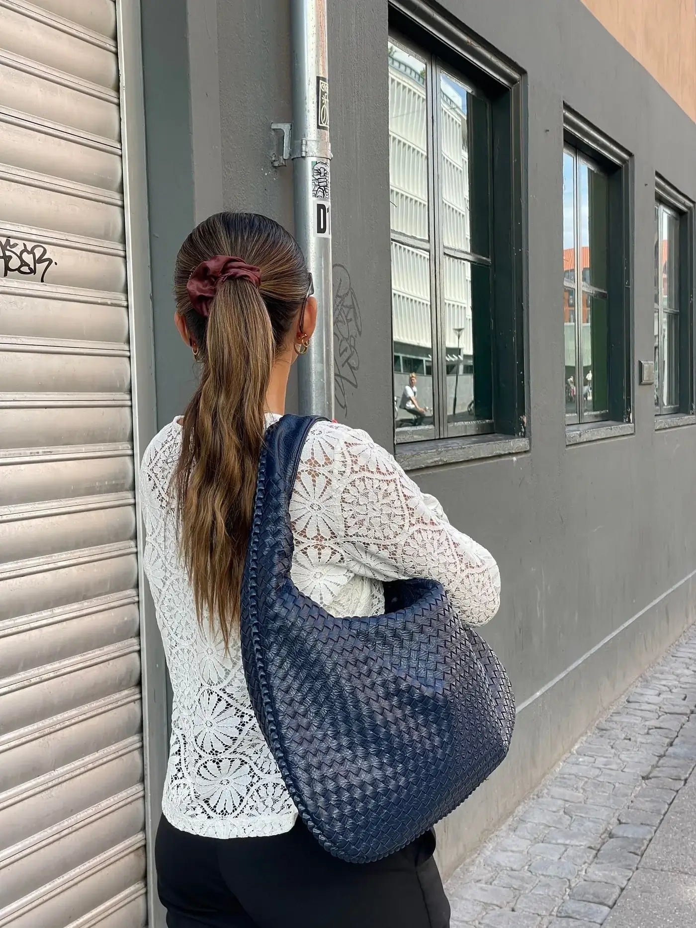 Γιοζιάν | Τσάντα Χειρός Πλεγμένη – Χειροποίητη Κομψότητα Και Διαχρονική Γοητεία