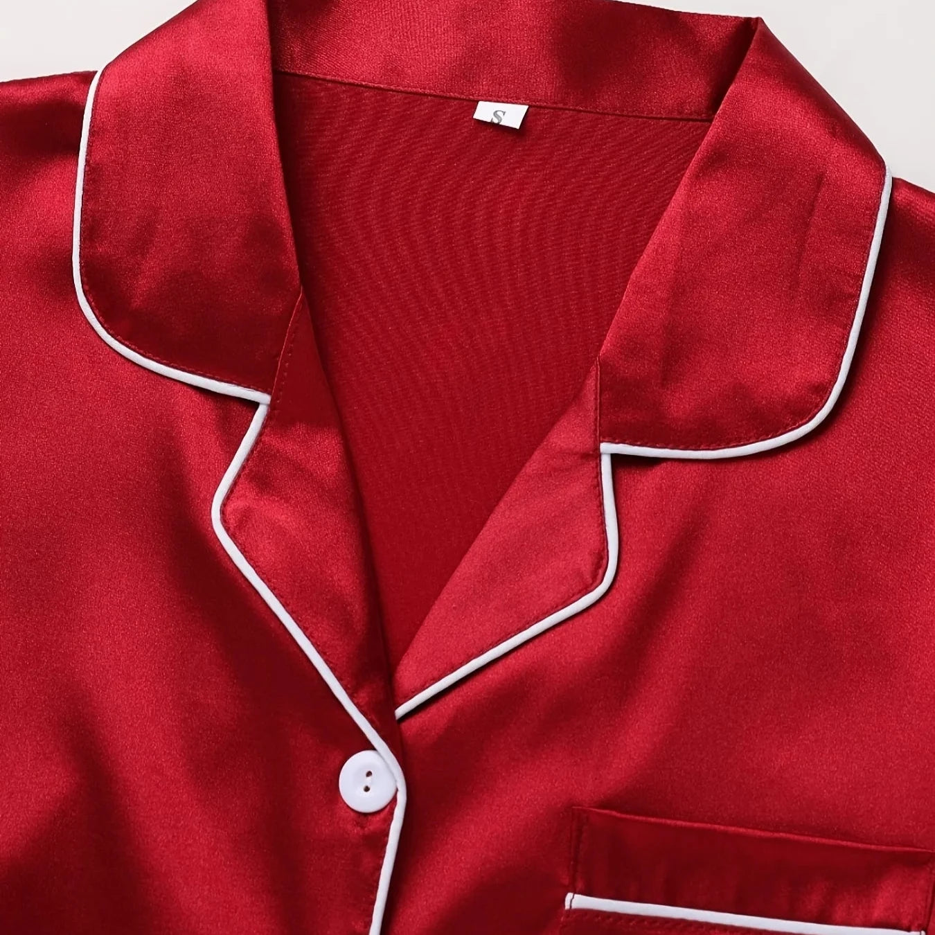 Sandra | Pajama Strălucitor – Eleganță Nocturnă și Atins Delicat