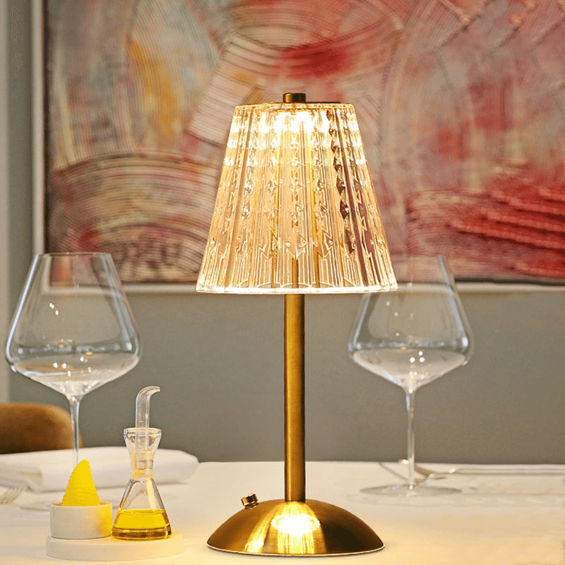 Lampada da Tavolo Senza Fili – Illuminazione Nomade ed Elegante