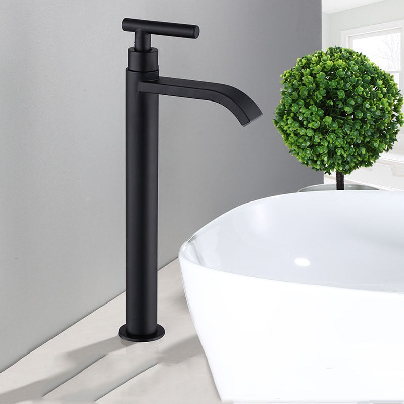 Høyt Servantkran – Elegant Matt Svart Finish