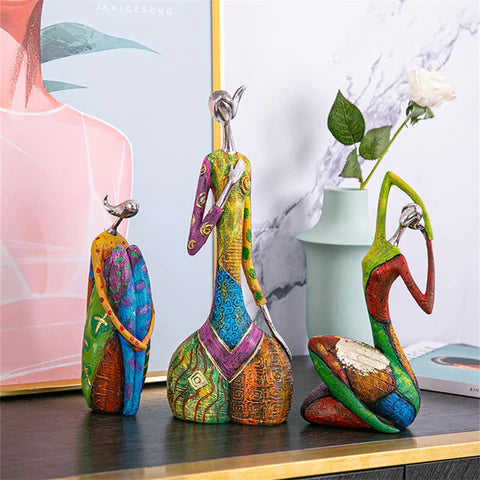 Abstract Sculpture Woman – Elegance and Modernity 