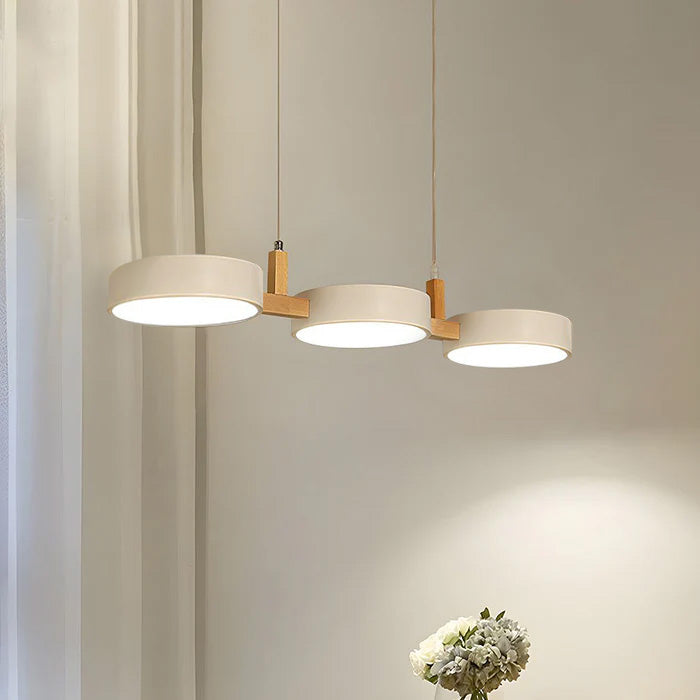 Modern Hängande Belysning i Metall – Elegant Design och Trendig Belysning 