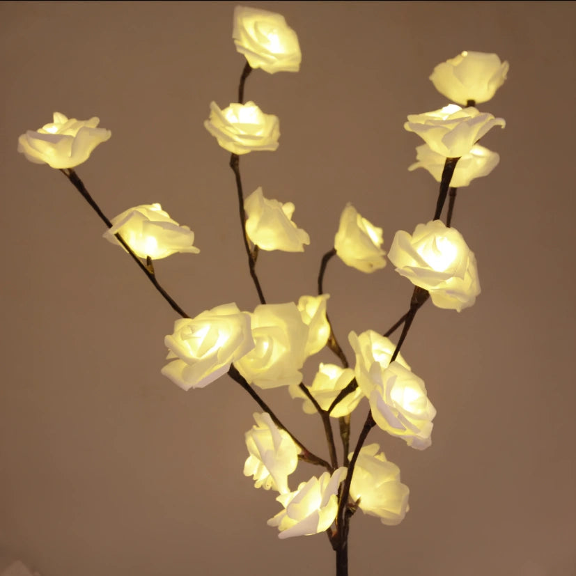 קישוט LED מואר – אווירה חמה ואלגנטית 
