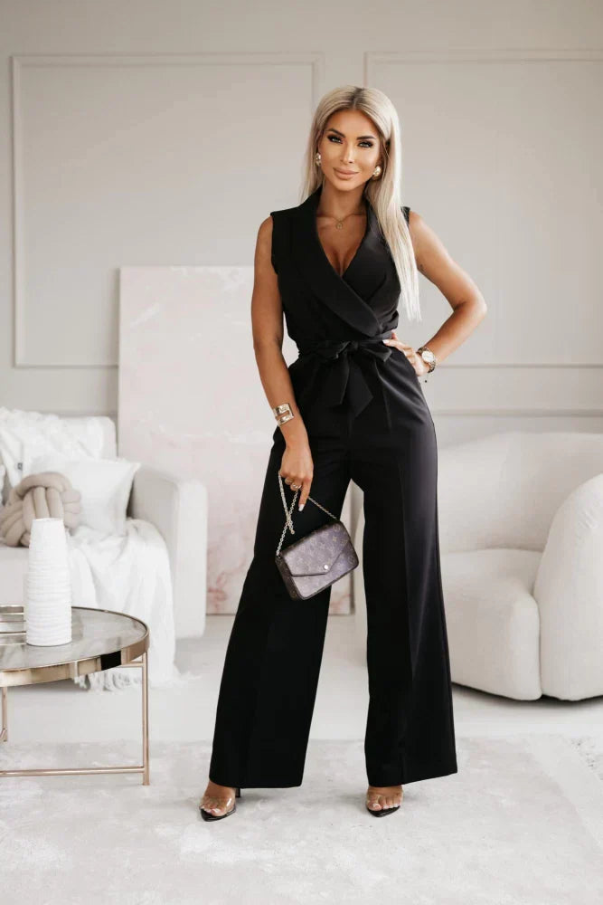 Natacha | Elegant Kombination – Djup U-ringning och Markerad Midja 