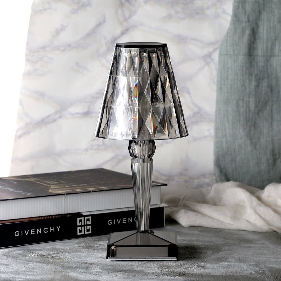 Lampe De Table Cristalline – Élégance Moderne Et Ambiance Chaleureuse