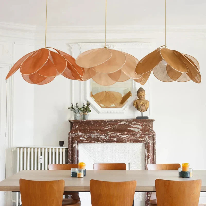 Suspensão Luminária Pétalas de Flores – Elegância Floral 