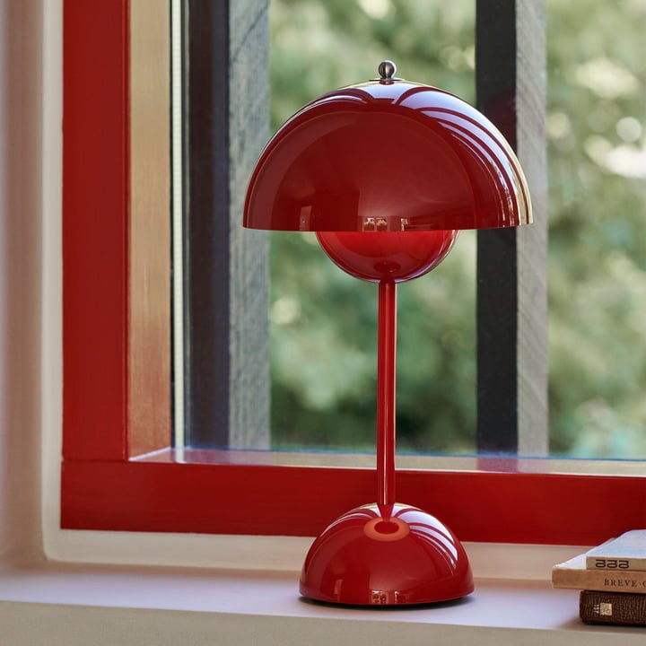 Stolní LED lampa – moderní jednoduchost a funkčnost 
