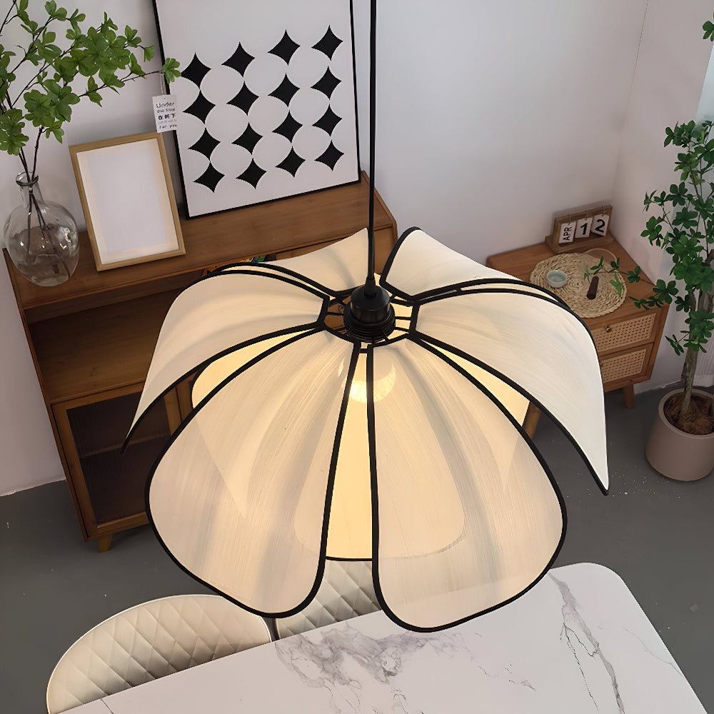 Elegante lampada a sospensione in vimini naturale - Decorazione naturale e illuminazione armoniosa