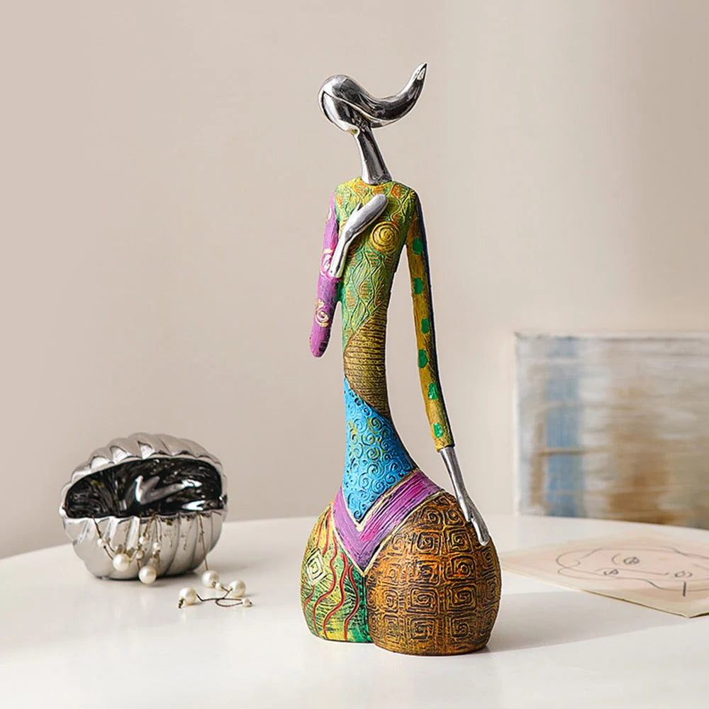 Abstract Sculpture Woman – Elegance and Modernity 