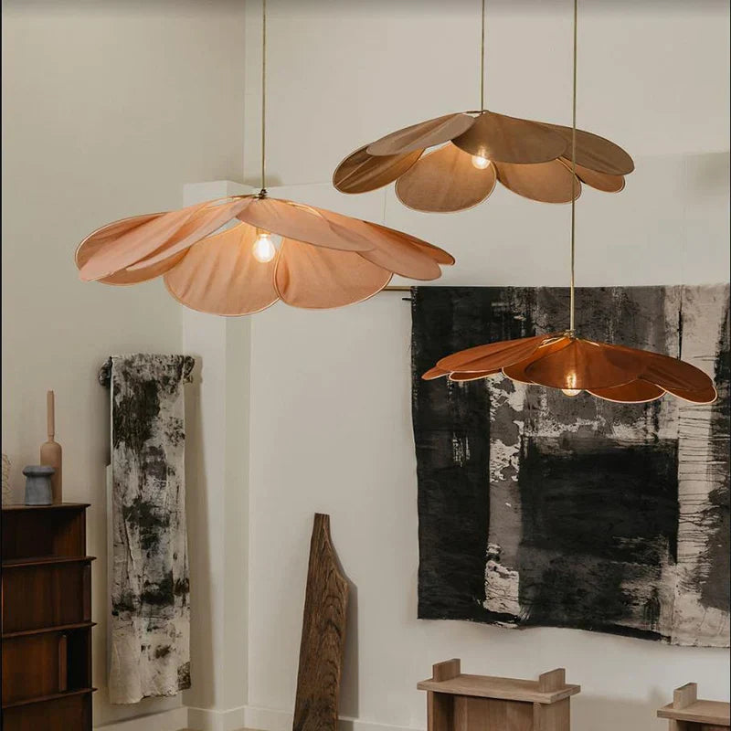 Suspensão Luminária Pétalas de Flores – Elegância Floral 