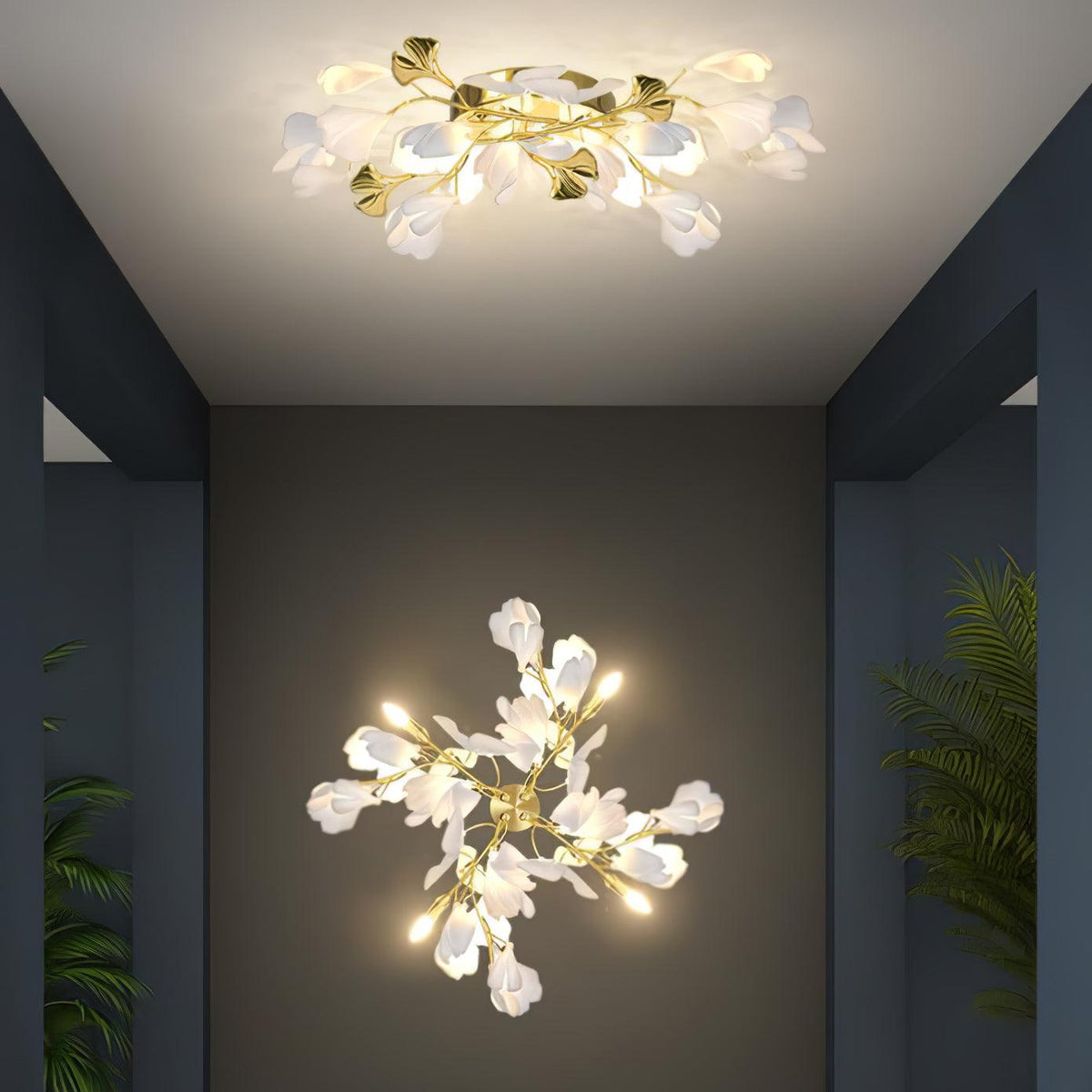 Blomstret vegglampe - Gylden eleganse og mykt lys