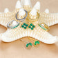 Ensemble Ohrringe und Piercings – Vielseitigkeit und subtile Brillanz 