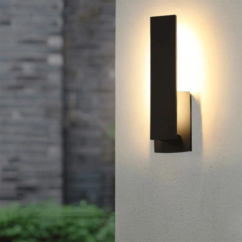 IP65-beständig vägglampa för utomhusbruk - Soliditet och modernitet