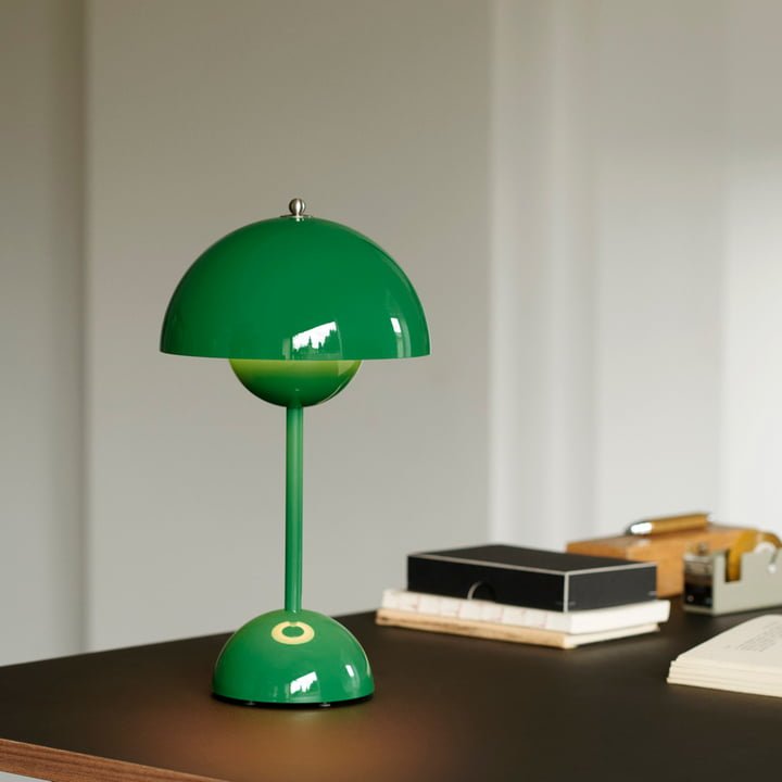 Stolní LED lampa – moderní jednoduchost a funkčnost 